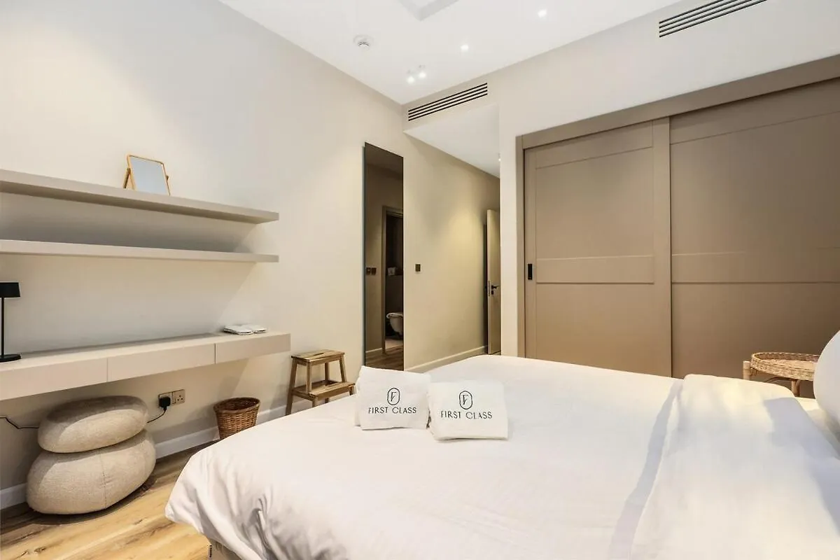 Apartment Family Beach Home 3Br On Palm Jumeirah With Pool Dubai United Arab Emirates