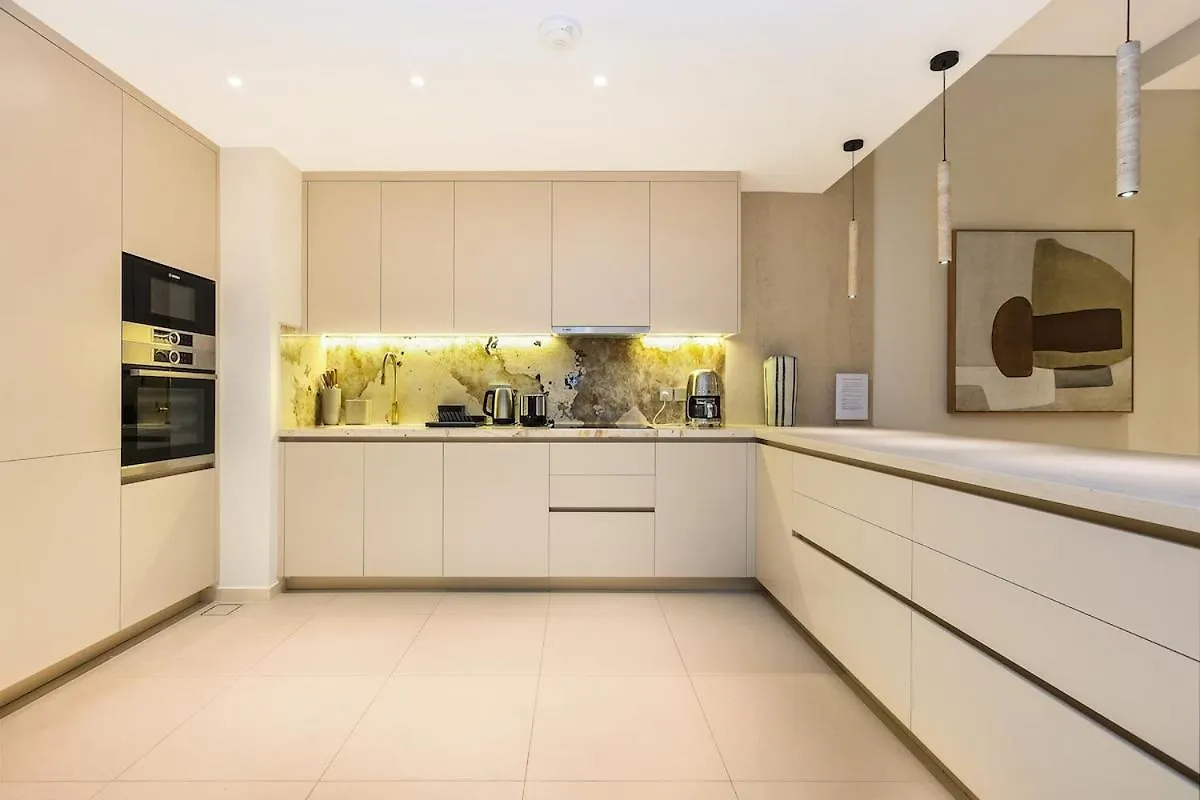 Family Beach Home 3Br On Palm Jumeirah With Pool Dubai Apartment
